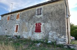 Istra, Kršan – Stancija s predivnim pogledom na Učku, Kršan, Land