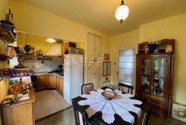 Opatija, Centar – Stilski stan u vili 100 m od plaže, Opatija, Appartment