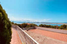 Jadranovo - Villa sa 11 apartmana, Crikvenica, Maison