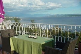 Jadranovo - Villa sa 11 apartmana, Crikvenica, Дом