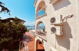 Jadranovo - Villa sa 11 apartmana, Crikvenica, Kuća