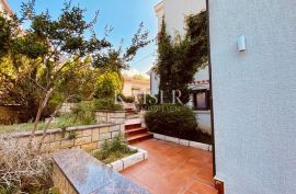 Jadranovo - Villa sa 11 apartmana, Crikvenica, بيت