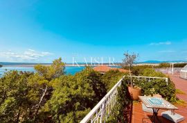 Jadranovo - Villa sa 11 apartmana, Crikvenica, Kuća