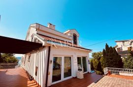 Jadranovo - Villa sa 11 apartmana, Crikvenica, Casa