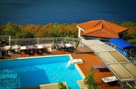 Jadranovo - Villa sa 11 apartmana, Crikvenica, Kuća