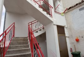 Jadranovo - Kuća sa 5 apartmana, Crikvenica, Σπίτι