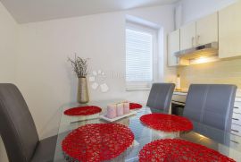 APARTMAN 1 RED DO MORA PRILIKA!!, Crikvenica, شقة