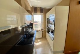 IČIĆI, stan 3S+DB s pogledom na more i garažom, Opatija - Okolica, Appartment