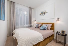 OPATIJA - CENTAR, novouređen stan 2S+DB s vrtom!, Opatija, Apartamento