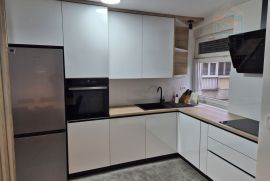 Uređeni stan za najam - centar Osijek, Osijek, Appartment