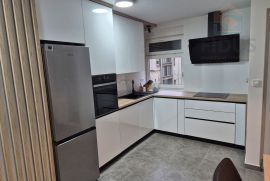 Uređeni stan za najam - centar Osijek, Osijek, Apartamento