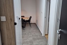 Uređeni stan za najam - centar Osijek, Osijek, Appartement