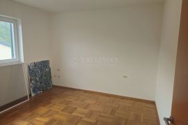 IČIĆI-STAN S GARAŽOM NA 2 KATU- PREPORUČAMO, Opatija - Okolica, Apartamento