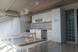 Opatija-Ičići, prekrasan 3 sobni stan za radnike 200 €, Opatija - Okolica, Appartamento