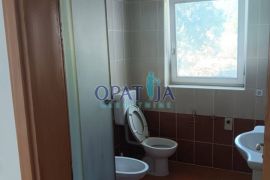 Opatija-Ičići, prekrasan 3 sobni stan za radnike 200 €, Opatija - Okolica, Appartamento