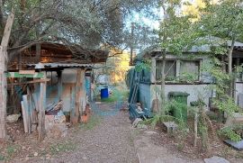 Otok Krk,Vrbnik,okolica,građevinsko zemljište 885 m2 sa građevinskom dozvolom,prodaja, Vrbnik, Земля