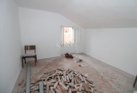 Istra - Poreč, kuća za adaptaciju 50 m od mora, Poreč, House