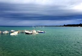 Istra - Poreč, kuća za adaptaciju 50 m od mora, Poreč, بيت