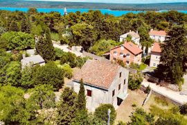 Nerezine, otok Lošinj - kamena kuća s pogledom na more, Mali Lošinj, بيت