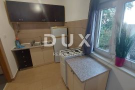 RIJEKA, KUKULJANOVO- samostojeći objekt 30 m2 (kućica) sa garsonjerom., Bakar, بيت