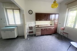 Opatija, zemljište s kućom 1200m2, Opatija, Famiglia