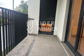 2.0 stan Zemunske kapije ID#4237, Zemun, Apartamento