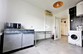 Turnić, 2-soban s lođom i pogledom na more, Rijeka, Appartement