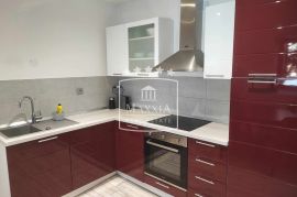 Tribanj - autentična dalmatinska kuća PRVI RED DO MORA! 349000€, Starigrad, بيت