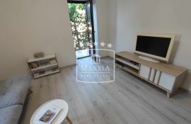 Tribanj - autentična dalmatinska kuća PRVI RED DO MORA! 349000€, Starigrad, بيت