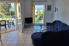 Otok Krk,Malinska,okolica,dvosoban stan 59 m2,djelomičan pogled,terasa,prodaja, Malinska-Dubašnica, Apartamento