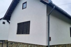 Obiteljska kuća s velikom okućnicom - Zdenci (Orahovica), Zdenci, Maison