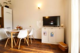 Poreč, okolica, svijetao stan 500m od mora, Poreč, Apartamento