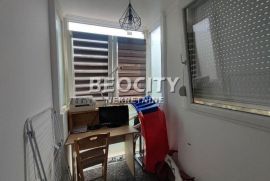 Novi Sad, Grbavica, Bulevar Cara Lazara, 2.0, 60m2, Novi Sad - grad, Appartement