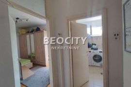 Novi Sad, Grbavica, Bulevar Cara Lazara, 2.0, 60m2, Novi Sad - grad, Flat