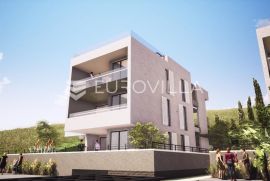 Trogir, dvosoban stan s velikim vrtom i bazenom (R5 S2), Trogir, Appartment