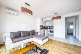 Zagreb, Jarun prekrasan i svijetao penthouse trećem katu 75m2, Zagreb, شقة