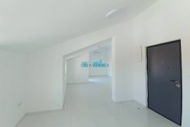 Crikvenica novogradnja s dva parkirna mjesta, Crikvenica, Wohnung