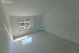 Crikvenica novogradnja s dva parkirna mjesta, Crikvenica, Appartment