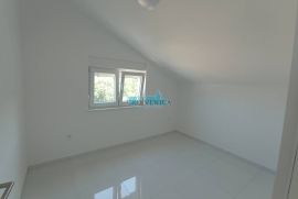 Crikvenica novogradnja s dva parkirna mjesta, Crikvenica, Appartment