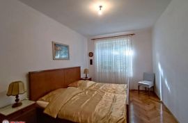 ISTRA, RAŠA, STAN SA GARAŽOM I POM.OBJEKTOM, EKSKLUZIVNO, Raša, Apartamento