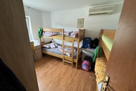 Stan sa podzemnom garažom, Pula, Istra, Pula, Apartamento