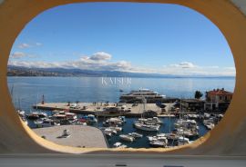 Opatija, centar, dvosoban stan I red do mora, Opatija, Appartment