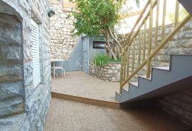 Selce- kuća 60 m2 s okućnicom, Crikvenica, Σπίτι