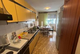 ŠIBENIK, ŠUBIĆEVAC - Stan na idealnoj lokaciji, Šibenik, Apartamento