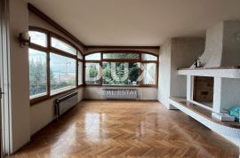 OPATIJA, CENTAR - Samostojeća kuća 302m2 s prekrasnim pogledom u centru Opatije, Opatija, Casa