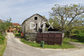 ISTRA,OPRTALJ - Starina s pogledom na prirodu, Oprtalj, Haus