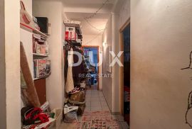 RIJEKA, DONJA VEŽICA - 2SKL, 50m2, lođa, lift, nova fasada, Rijeka, Apartamento