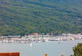 SAMOSTOJEĆA KUĆA S BAZENOM NA MIRNOJ LOKACIJI, Krk, بيت