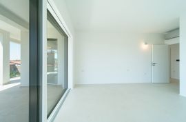 Luksuzni penthouse s privatnom prostranom krovnom terasom i prekrasnim pogledom na more, Barbat., Rab, Διαμέρισμα