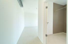 Luksuzni penthouse s privatnom prostranom krovnom terasom i prekrasnim pogledom na more, Barbat., Rab, Appartment